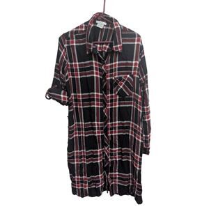 Roll tab sleeve collared button up red, black & white plaid flannel shirt dress
